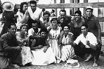 Fernando Cabanés, Monchi Aróstegui, José Mª Cabanés, Josefina Plaza, Francisco Cabanés, Juli Solano, Enrique Zúñiga e Isabel Solano.