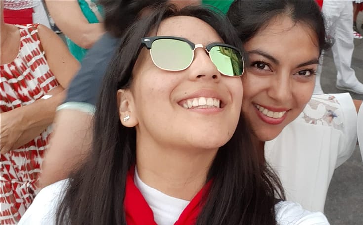 Las hermanas Yadi y Jenni. Fiestas de Estella de 2019.