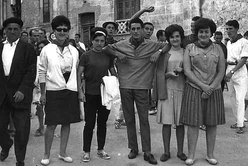 23. 1963. Iginio, Mª Carmen, Conchi, J. Mari, Conchi y Angelines.