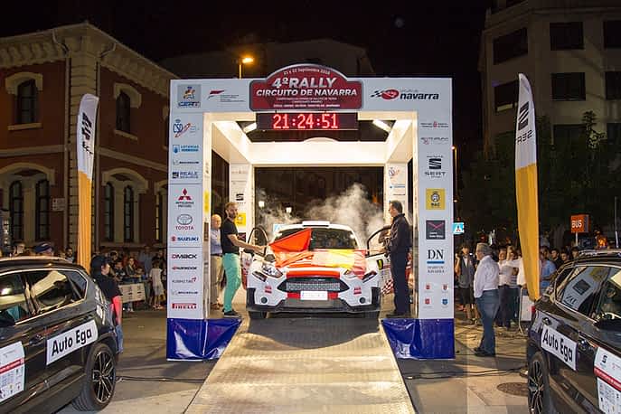 Espectacular inicio en Estella del IV Rally Circuito de Navarra