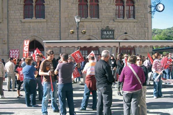 300 huelguistas se opusieron activamente a la reforma laboral en las calles de Estella