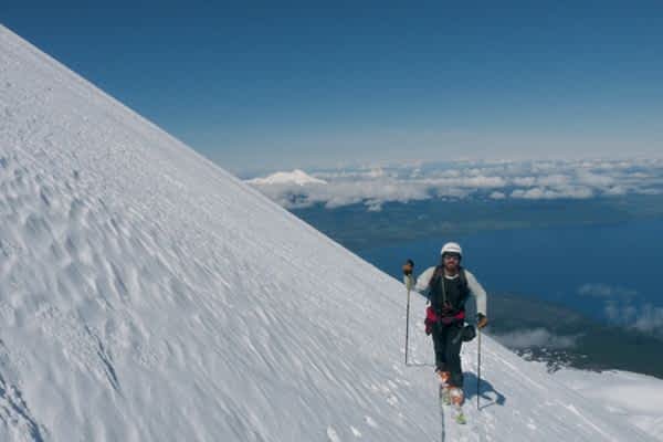 Aventura en Chile con esquí de montaña