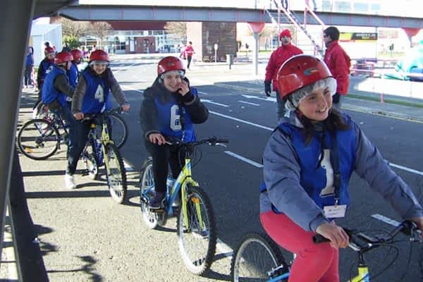 Alumnos de sexto participaron en una jornada de educación vial en Pamplona