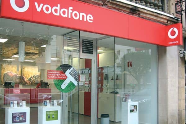Vodafone renueva su imagen y se traslada al paseo de la Inmaculada