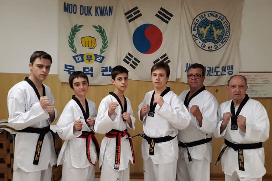 Seis alumnos del gimnasio Lim´s obtienen el grado de Cinturón Negro de Tae Kwon Do