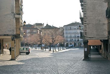 El Ayuntamiento no restaurará el tráfico en la plaza Santiago