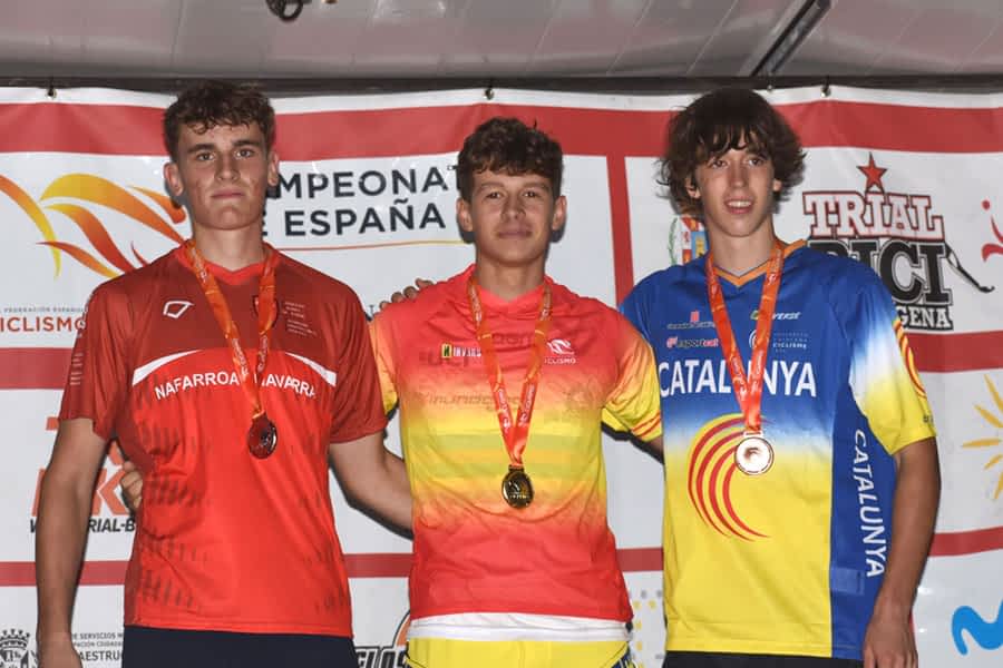 Ocho pilotos representaron a Navarra en el Campeonato de España de Trialbici