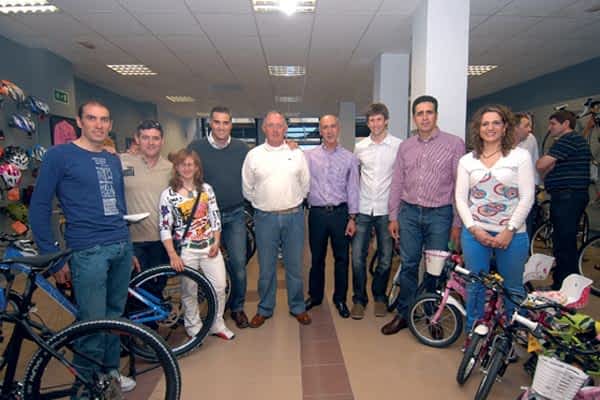 Ciclos Lizarra abre sus puertas en Estella de la mano del mecánico Pedro López García