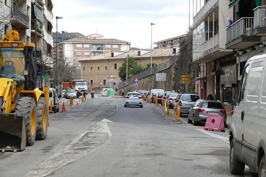 Trabajos de asfaltado en las calles de Estella