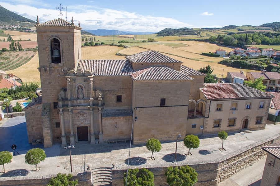 Vista aérea de la Iglesia de San Martín Obispo.