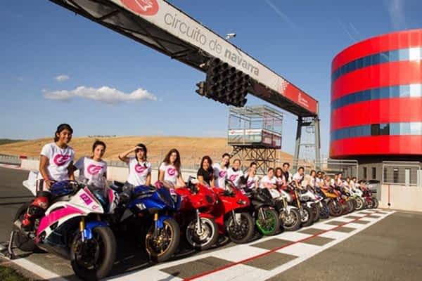 Veinticinco mujeres participaron en el I Campus de Velocidad del Circuito de Navarra