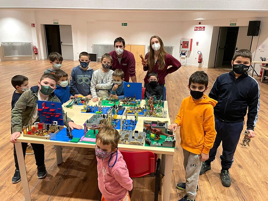 Exitosa I Maratón de Lego en el colegio público Remontival