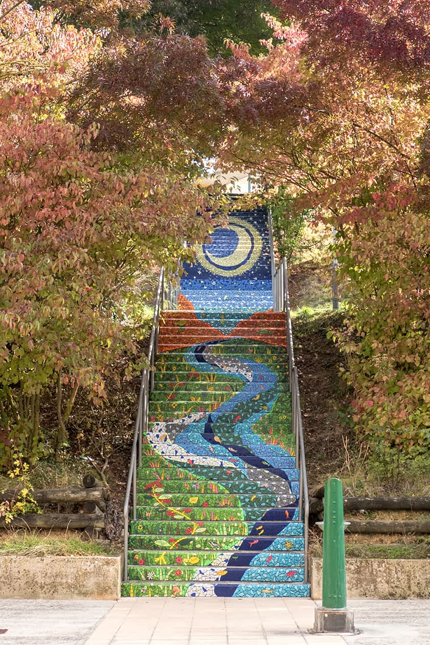 Mural en escalera