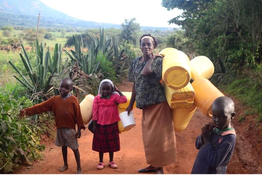 La jornada solidaria del colegio El Puy posibilitará agua potabilizada en Kenia
