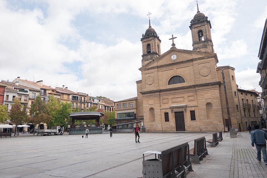 El Ayuntamiento cambiará el quiosco de la plaza de los Fueros de Estella