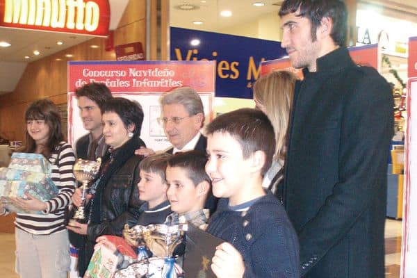 El niño Jesús Ganuza ganó el concurso de postal navideña de Fundación Osasuna