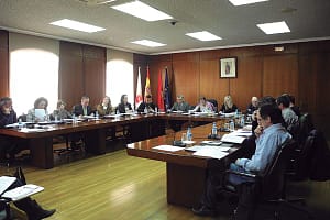 Imagen tomada durante el desarrollo del pleno de aprobación de los presupuestos de Estella para 2014