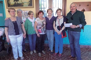 Las ganadoras del concurso de brisca de la asociación de jubilados de Bargota recibieron sus premios