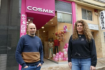 Cosmik celebra 20 años de moda urbana