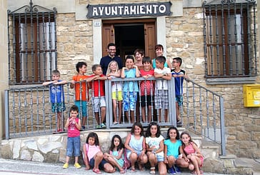 Primera investidura infantil en Villatuerta