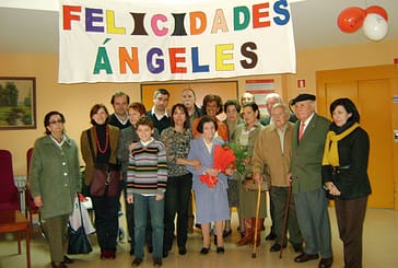 Ángeles Miquélez cumplió cien años en la residencia La Luz