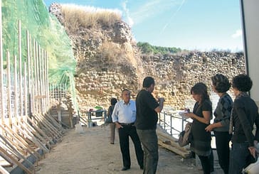 Un muro de arena y cal consolidará la muralla de San Miguel
