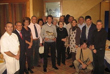 Pablo Hermoso de Mendoza recibe el trofeo de Triunfador de la Feria 2010