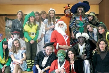 El teatro puso en el colegio El Puy el ‘verdadero espíritu de la Navidad’