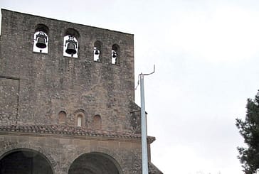 Roban cuatro focos de la iglesia del monasterio de  San Jorge de Azuelo