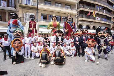 La comparsa de Gigantes prepara el relevo a una junta con “muchas ganas”