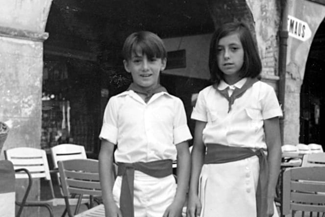 1971. Ana Espiga y su primo Fernandito.