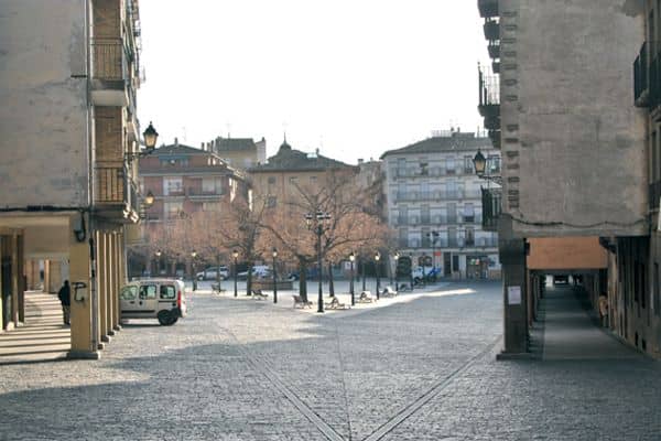 El Ayuntamiento no restaurará el tráfico en la plaza Santiago