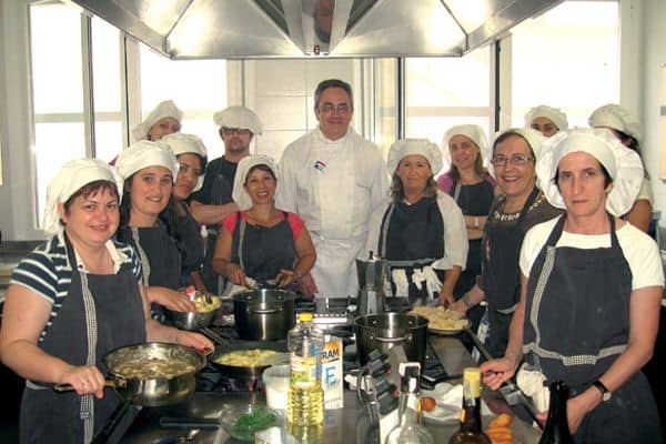 Un curso de cocina retoma la actividad formativa  en el Servicio Doméstico