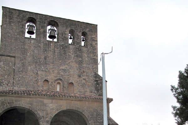 Roban cuatro focos de la iglesia del monasterio de  San Jorge de Azuelo