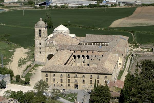 El Monasterio de Irache reabre  la iglesia y el claustro para las visitas