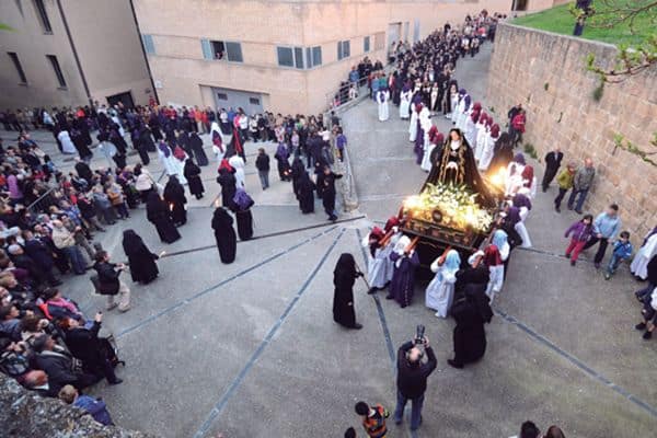 El Traslado de La Dolorosa inició la Semana Santa en Estella