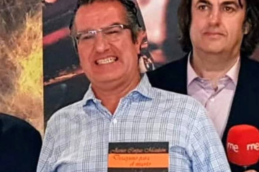 Javier Corpas Mauleón gana un premio por ‘Rumbos de sangre’