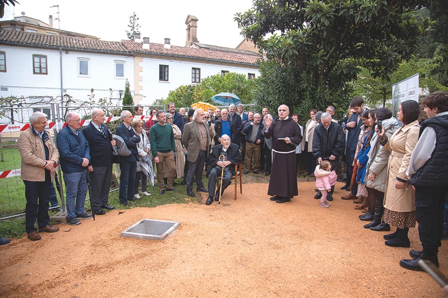 Colocada la primera piedra del Museo Oteiza Ciriza en Capuchinos