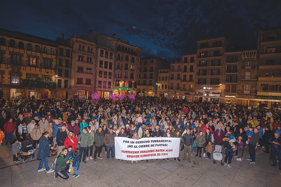La suspensión del servicio de partos del Hospital García Orcoyen despierta las protestas en Estella